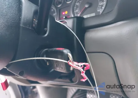 2002 Volkswagen Passat Gls z USA, uszkodzony, nr VIN WVWPD63B02P445819